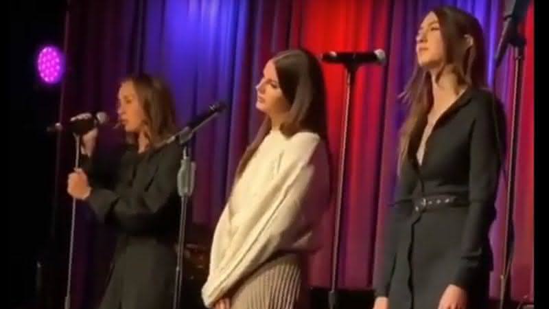 Lana Del Rey e as artistas Zella Day e Weyes Blood - YouTube