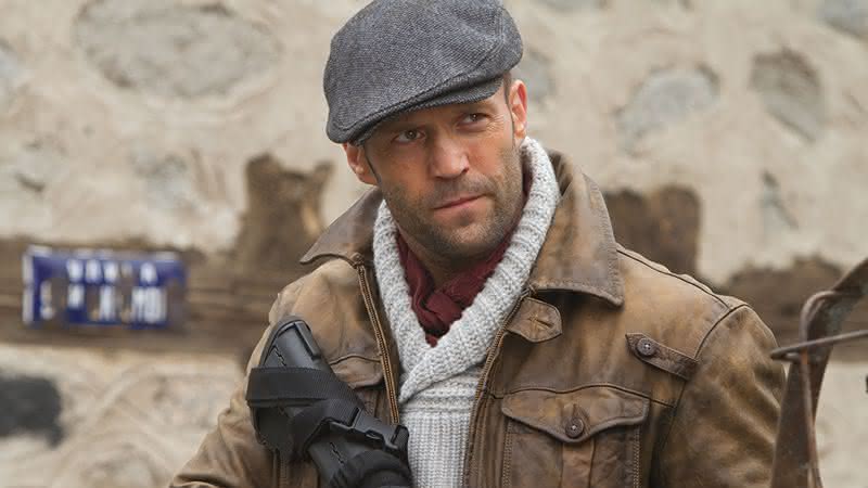 Jason Statham é Lee Christmas em Os Mercenários - Imagem Filmes