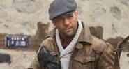 Jason Statham é Lee Christmas em Os Mercenários - Imagem Filmes