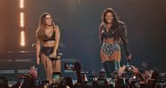 As cantoras Anitta e Ludmilla no clipe ao vivo de 'Favela Chegou' - Reprodução/YouTube