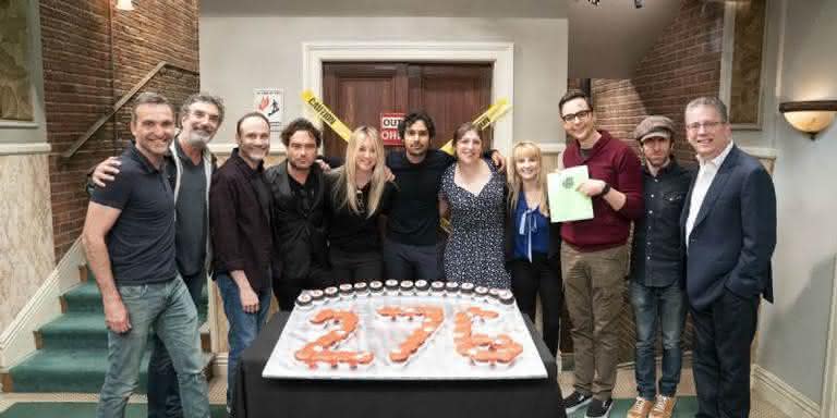 Elenco de 'The Big Bang Theory' comemora recorde histórico - Divulgação/CBS