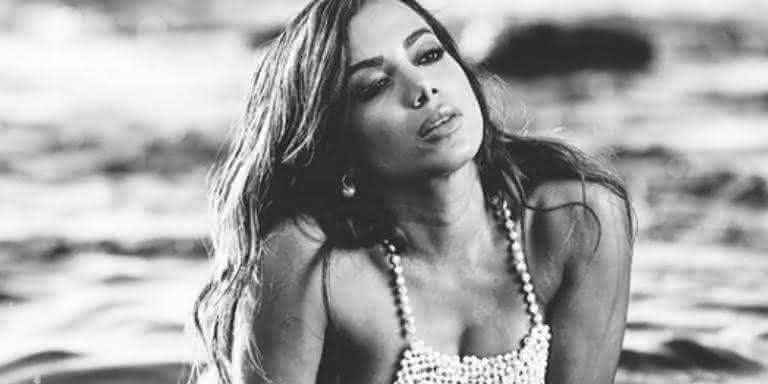 Anitta em clipe de faixa de 'Kisses' - Reprodução/Instagram