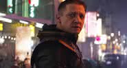 Jeremy Renner vai retornar ao papel de Clint Barton na série - Youtube