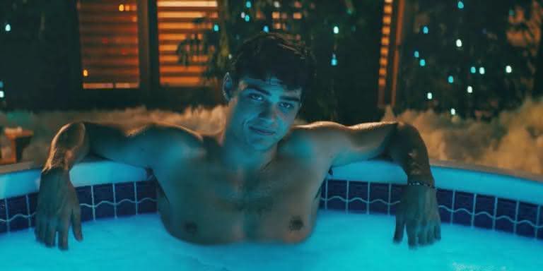 Noah Centineo em cena de 'Para Todos os Garotos que Já Amei' - Reprodução/Netflix