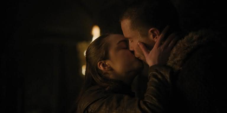 Os personagens Arya e Gendry em cena de 'Game of Thrones' - Divulgação/HBO