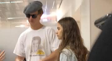 Ansel Elgort chegando em São Paulo. - Reprodução/Twitter