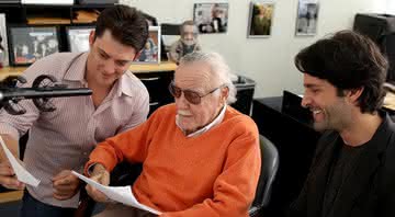 Stan Lee gravando a série 'Stan Lee's Alliances: A Trick of Light'. - Divulgação/Audible