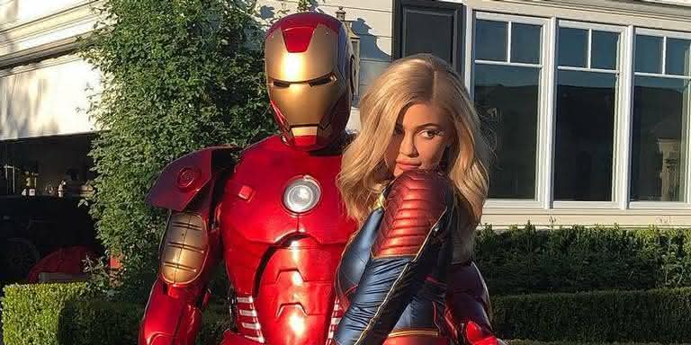 Travis Scott como Homem de Ferro e Kylie Jenner como Capitã Marvel. - Reprodução/Instagram