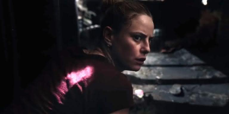 Kaya Scodelario em trailer de 'Predadores Assassinos' - Divulgação/Youtube