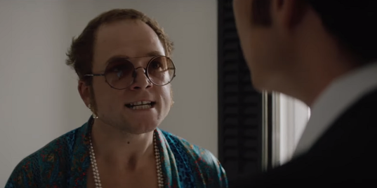 Taron Egerton como Elton John em 'Rocketman'. - Reprodução/Paramount Pictures