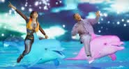 Charli XCX e Diplo no clipe de 'Spicy' - Reprodução/YouTube