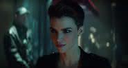 Ruby Rose em 'Batwoman'. - Reprodução/CW