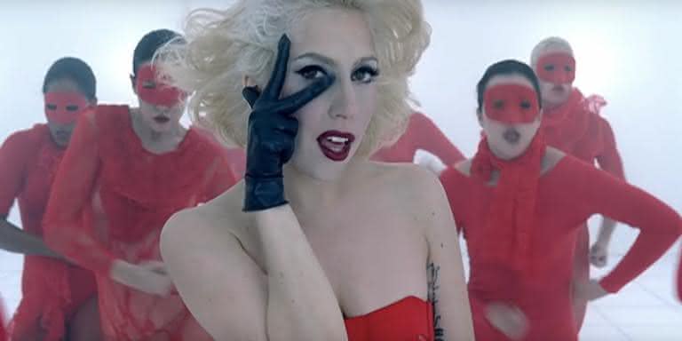 Lady Gaga no clipe de 'Bad Romance' - Reprodução/YouTube