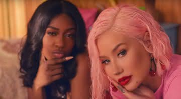 Iggy e a rapper Kash Doll no clipe de 'Fuck It Up' - Reprodução/YouTube 