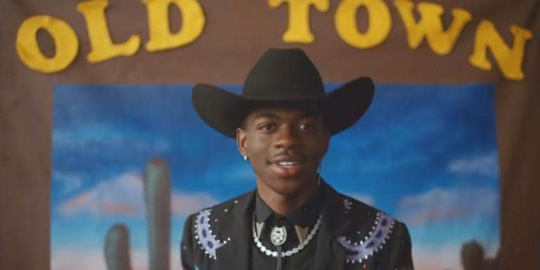 Lil Nas X em 'Old Town Road' - Reprodução/Youtube