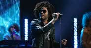 Lenny Kravitz em apresentação no programa da Ellen DeGeneres - YouTube