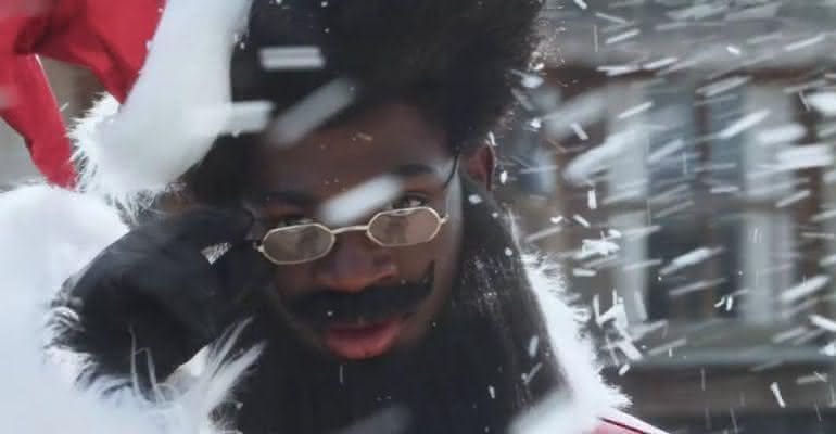 Lil Nas X em cena de "Holiday", seu novo clipe - Reprodução/YouTube