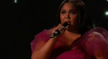 Lizzo no palco do American Music Awards - ABC