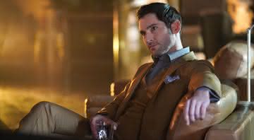 Tom Ellis como Lucifer em cena da série - Divulgação/Netflix