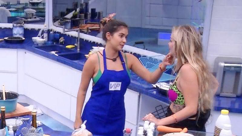 Gizelly e Marcela na cozinha VIP do BBB20 - Globoplay