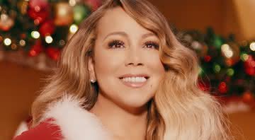 Mariah Carey no clipe de All I Want For Christmas Is You - YouTube