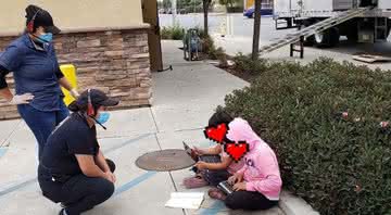Meninas foram flagradas estudando em frente a uma rede de fast food - Reprodução/Instagram