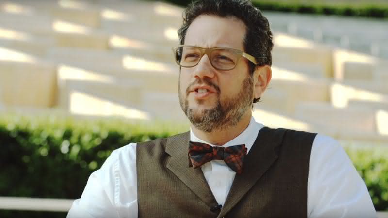 Michael Giacchino será o compositor da trilha sonora de The Batman - YouTube