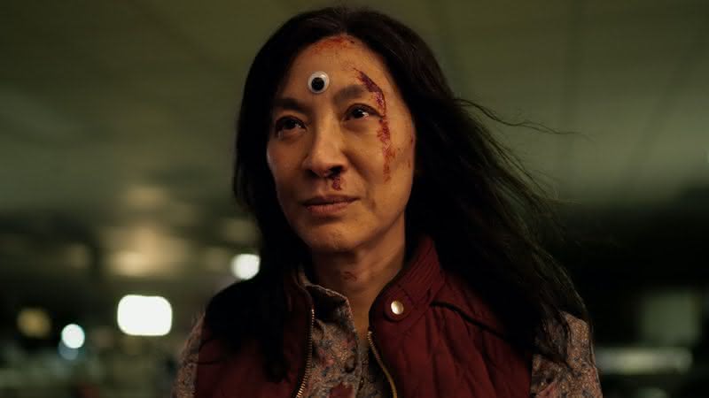 Oscar 2023: Michelle Yeoh vence a estatueta de Melhor Atriz - Divulgação/A24
