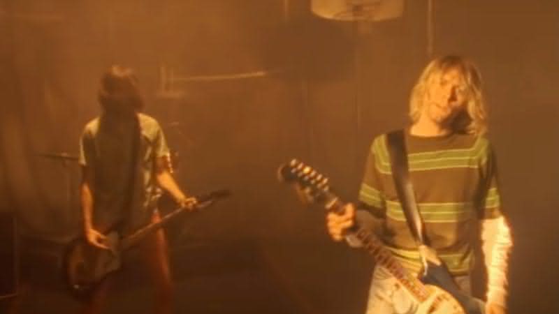 Nirvana no clipe de Smells Like Teen Spirit - YouTube