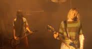 Nirvana no clipe de Smells Like Teen Spirit - YouTube