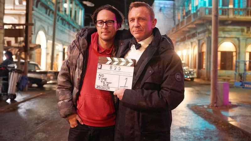 O diretor do filme Cary Fukunaga e Daniel Craig - Instagram