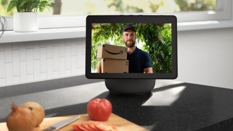 Echo Show 10: confira detalhes e benefícios do novo dispositivo lançado pela Amazon no Brasil - Reprodução/Amazon