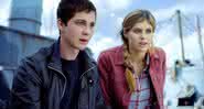 Logan Lerman e Alexandra Daddario em cena de "Percy Jackson e o Mar de Monstros" - Reprodução/FOX