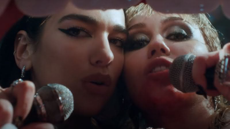 Dua Lipa e Miley Cyrus em "Prisoner" - Reprodução/YouTube