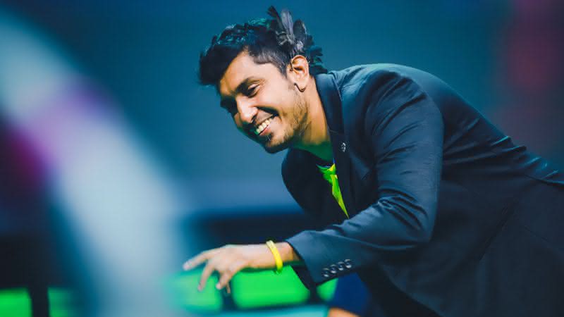 Tenoch Huerta deixou todos eNAMORados por sua simpatia e amor ao Brasil na CCXP22 - Reprodução: I Hate Flash