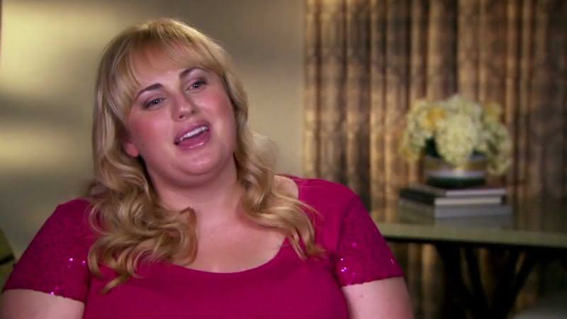 Rebel Wilson em entrevista sobre o filme A Escolha Perfeita 3 - YouTube