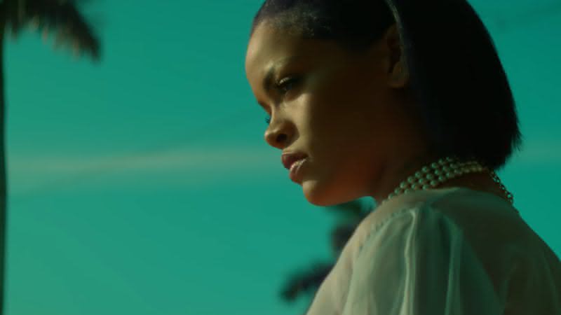 Rihanna no clipe da música Needed Me - YouTube