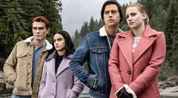 Elenco em cena de "Riverdale" - Divulgação/CW