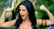 Katy Perry em cena do clipe de Roar - YouTube