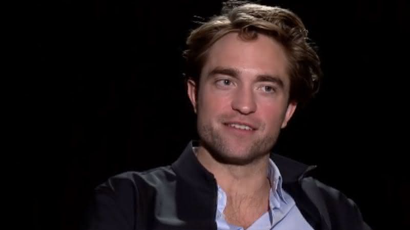 Robert Pattinson em um vídeo do YouTube - YouTube