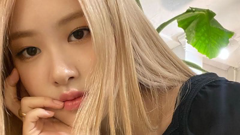 Foto publicada no perfil de Rosé - Instagram