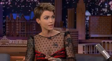 Ruby Rose no The Tonight Show - Reprodução/YouTube