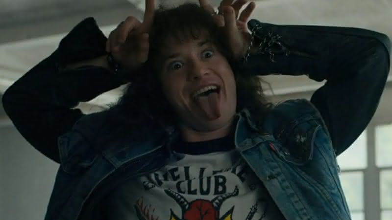 Joe Quinn interpreta Eddie Munson em "Stranger Things 4" - Divulgação/Netflix