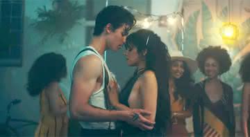 Shawn Mendes e Camila Cabello no clipe de Señorita - YouTube