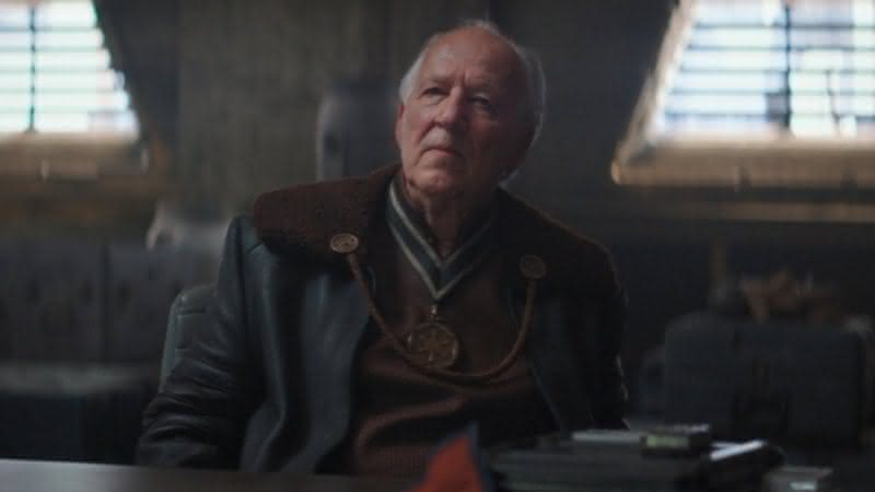 Werner Herzog, 76, em cena de The Mandalorian - Disney+