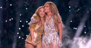 Jennifer Lopez e Shakira na apresentação do Super Bowl 20 - Youtube