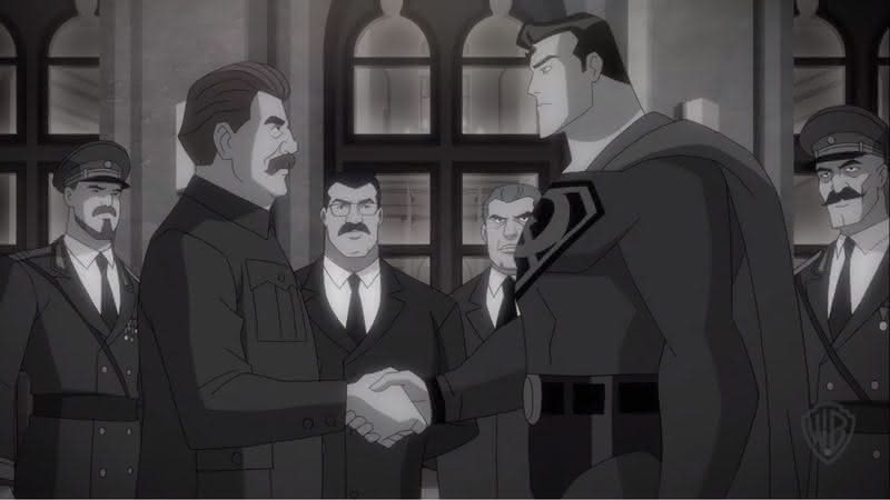 Superman e Stalin em Superman: Entre a Foice e o Martelo - YouTube