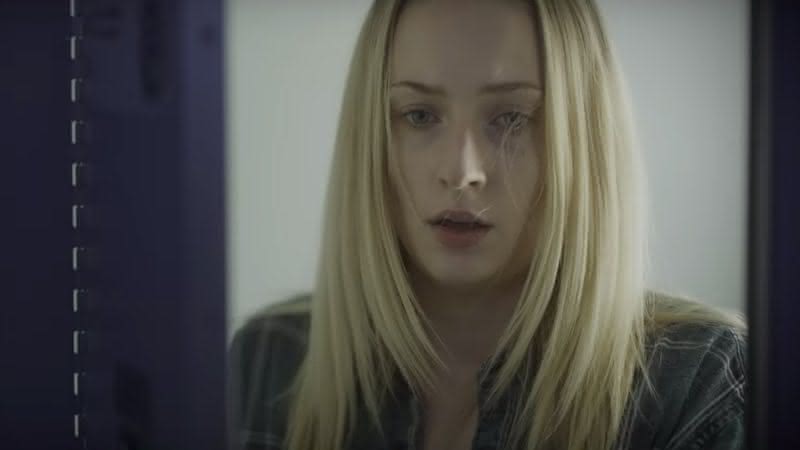 Sophie Turner interpreta - Reprodução/Youtube