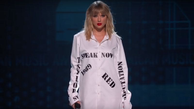 Taylor Swift em apresentação do American Music Awards - Reprodução/Youtube