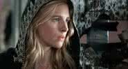 Brit Marling em cena de The OA, série cancelada pela Netflix (Reprodução/Netflix)